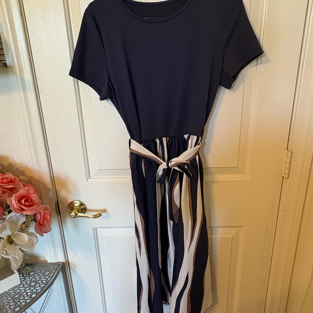 Elegant Navy and Cream Dress